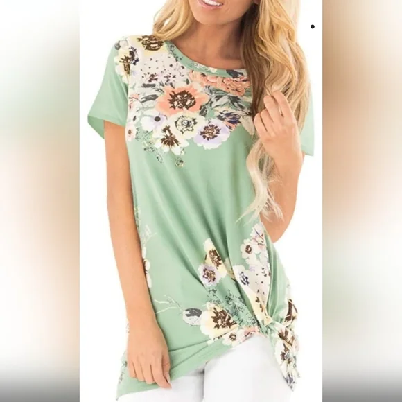 Mint Green Floral Short Sleeve Round Neck Blouse, Small Flowery Shirt - Picture 2 of 6